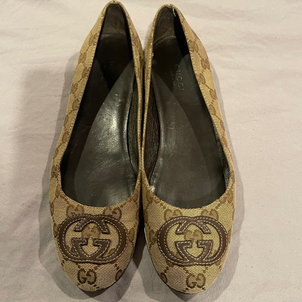 Gucci Beige and Brown Flats